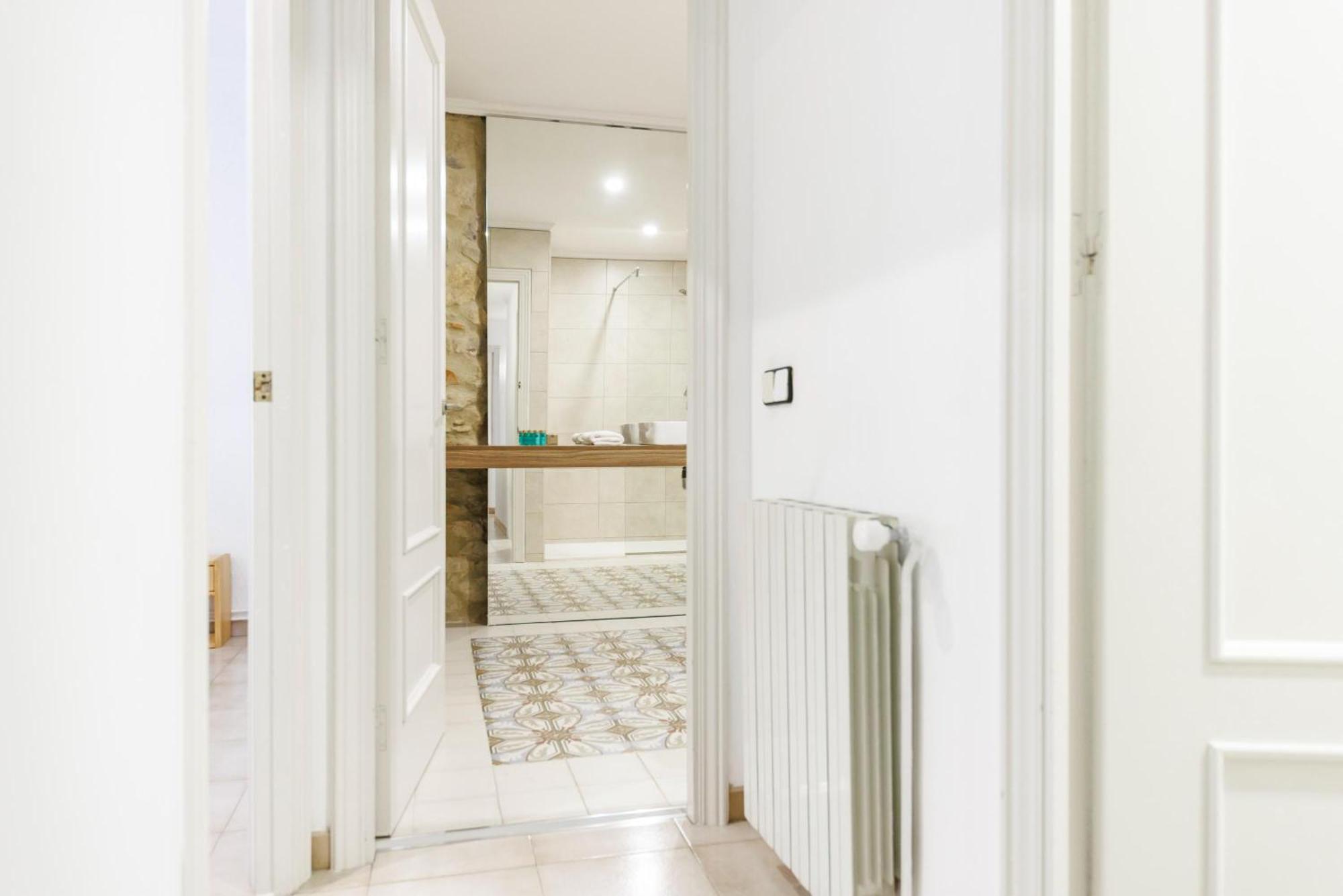 Bravissimo El Lleo, Bright 4-Bedroom Apartment Girona Eksteriør bilde